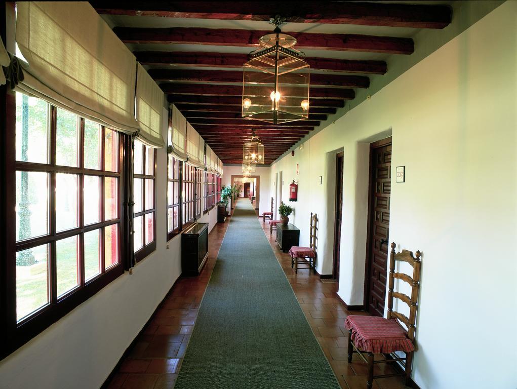 Parador De Albacete Exterior photo