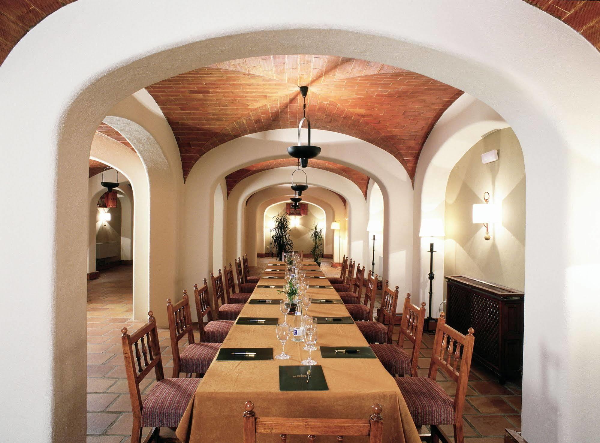 Parador De Albacete Exterior photo