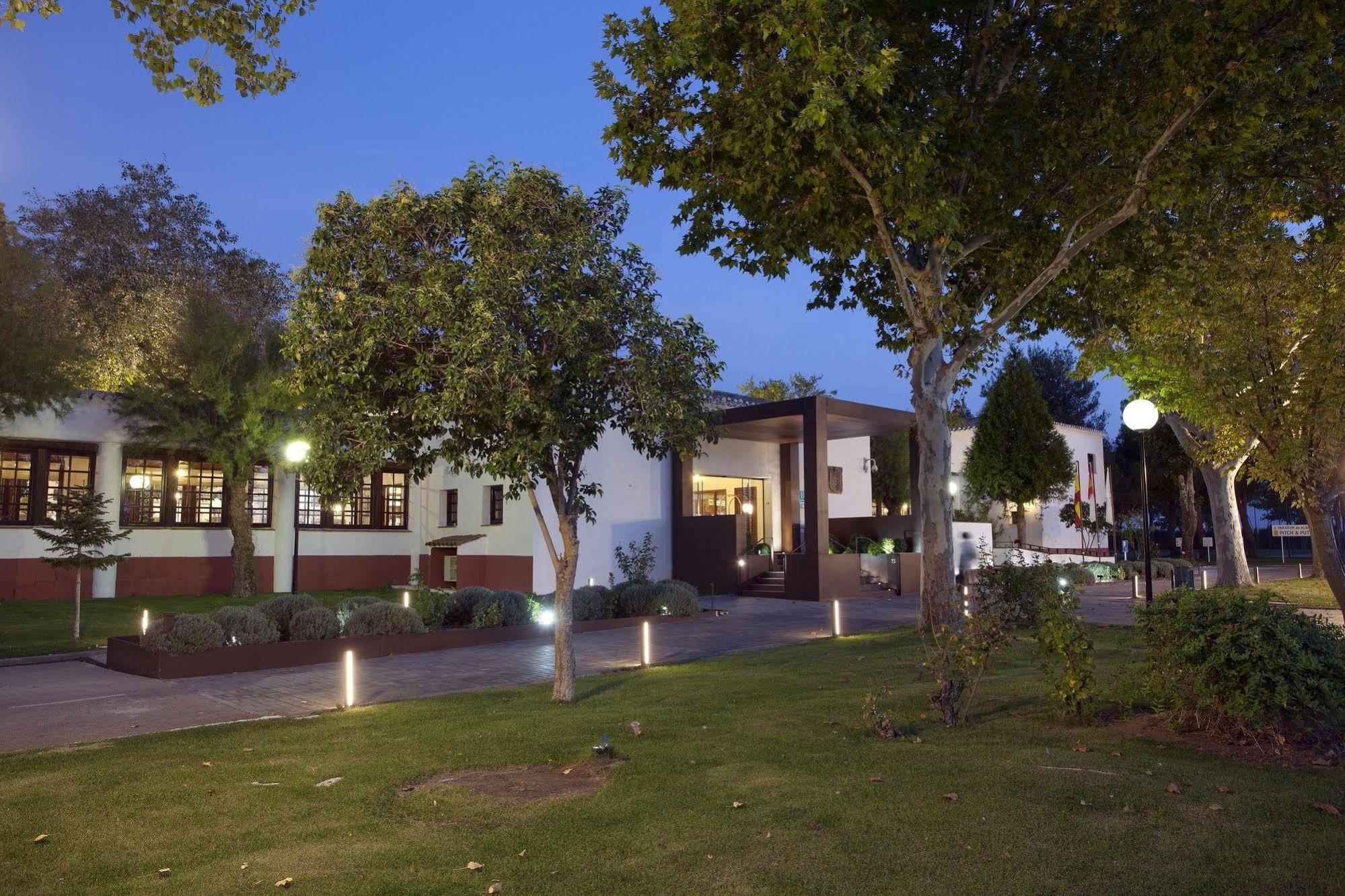 Parador De Albacete Exterior photo
