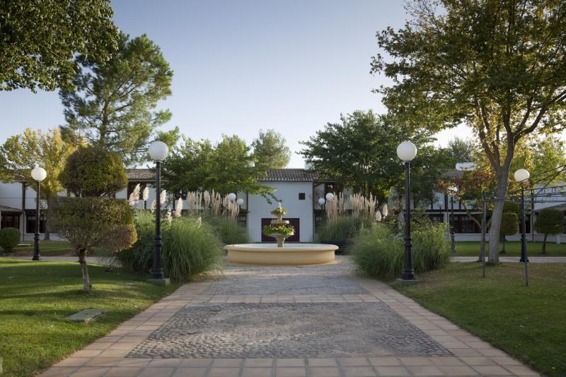 Parador De Albacete Exterior photo