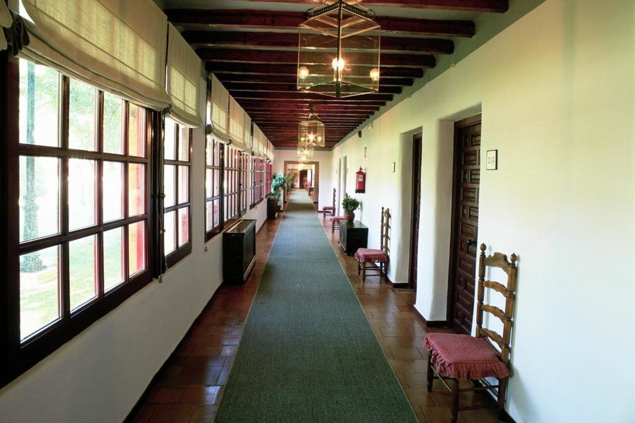 Parador De Albacete Exterior photo